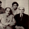 Ձախից` Հմայակ Սիրաս, Անիկ Մկրտումյան, Ավետիք իսահակյան, Լյուսի Թարգյուլ, Դերենիկ Դեմիրճյան
